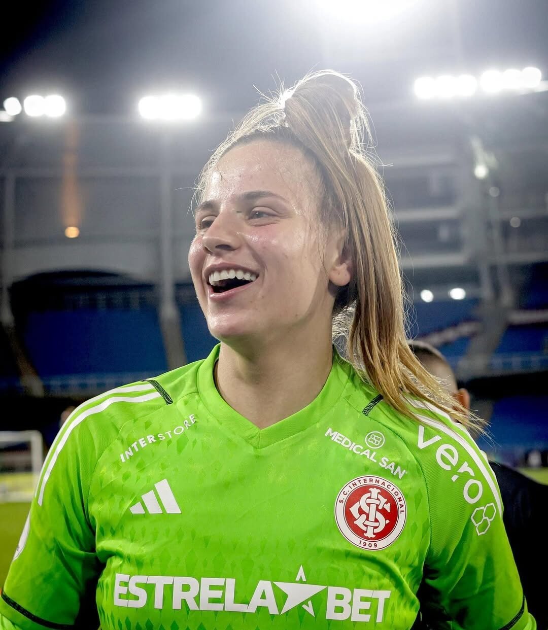 393119578_1683354075490441_4169289233669400656_n